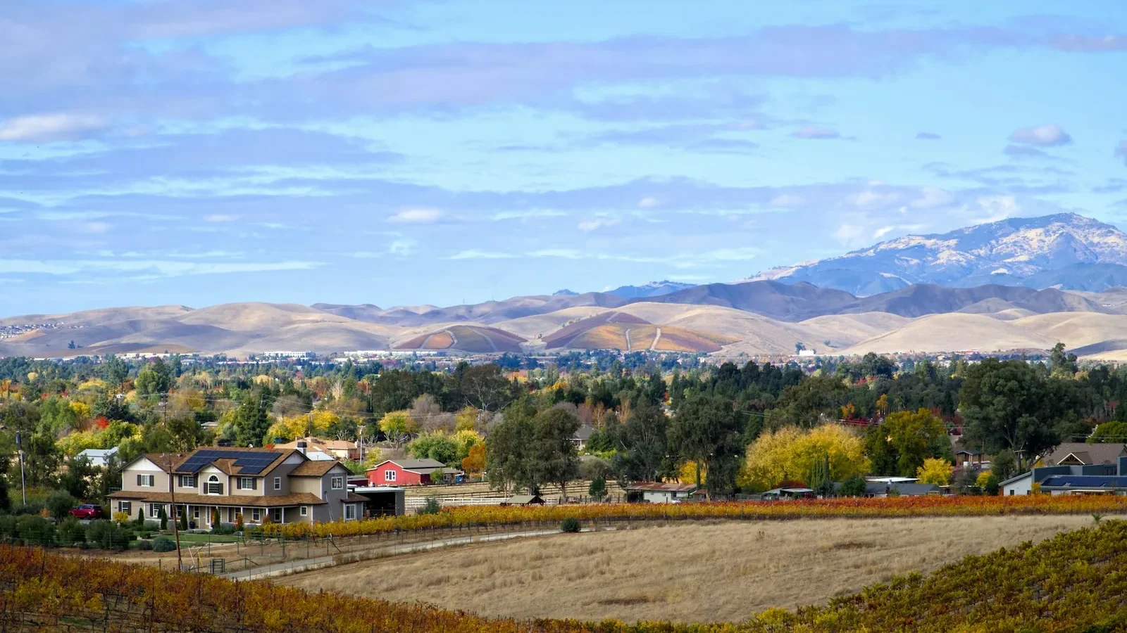 A town with mountains in the background
